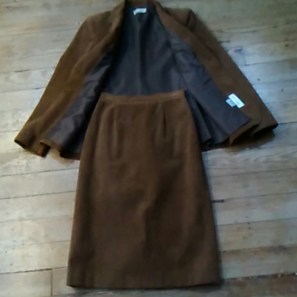 Pre-owned Lilli Ann Ultra Suede Skirt Jacket Suit - Picture 3 of 8